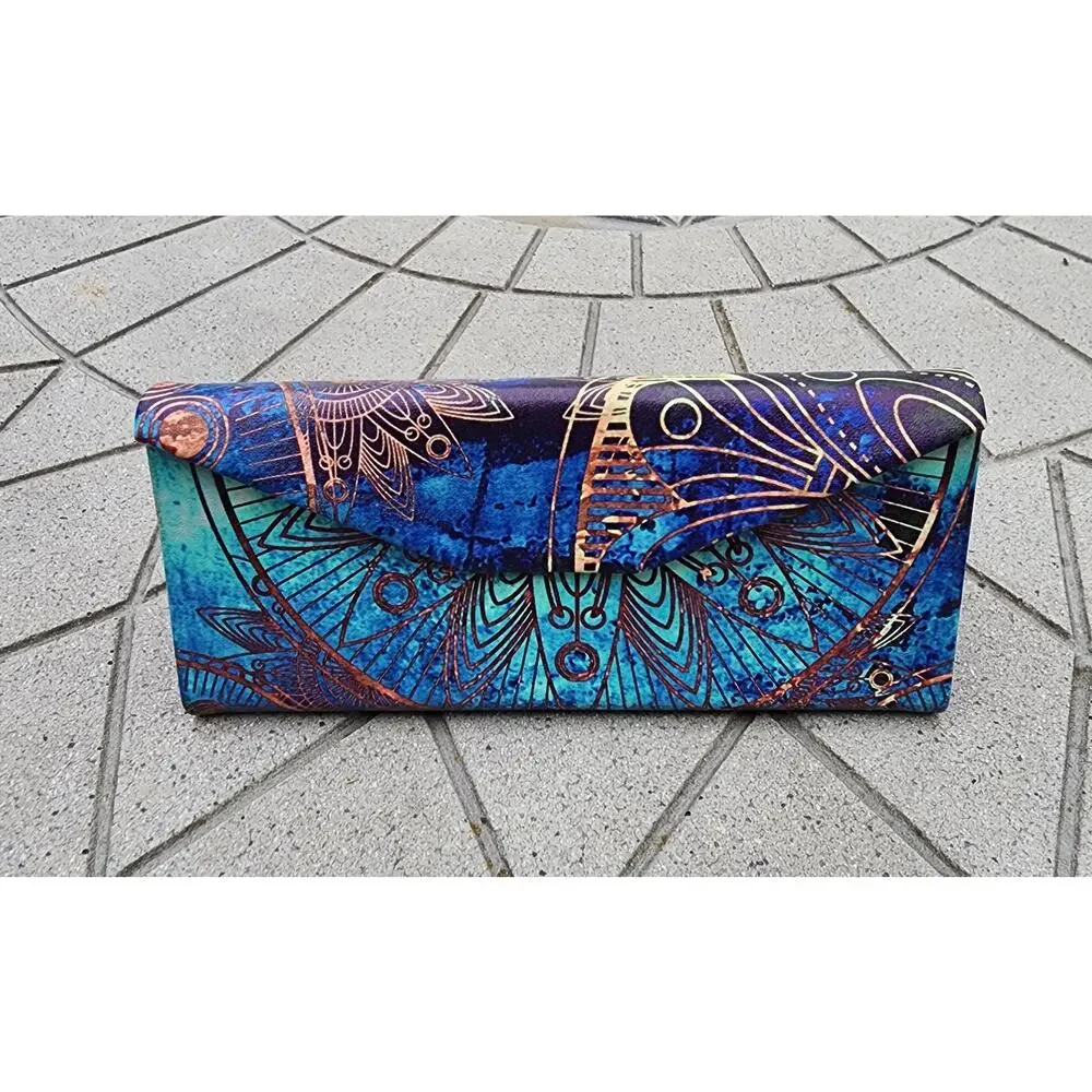 Mandala Stargazer Foldable Triangle Sunglass Case